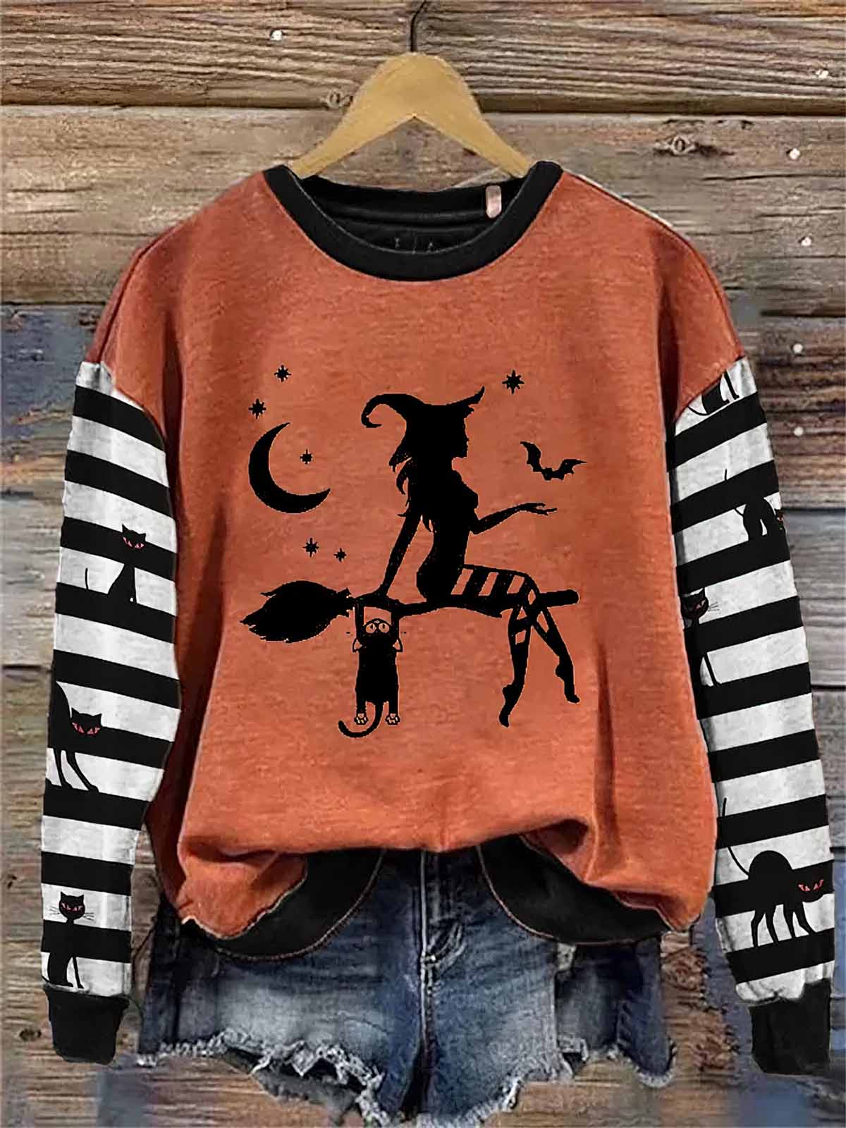 Women's Witch And Cat Print Crew Neck Sweatshirt Women's Witch And Cat Print Crew Neck Sweatshirt